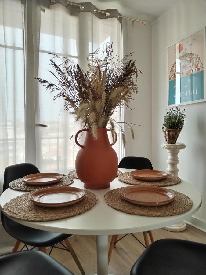 Massilia Calling Appartement Marseille Proche Metro Climatise Bien Decore Buitenkant foto