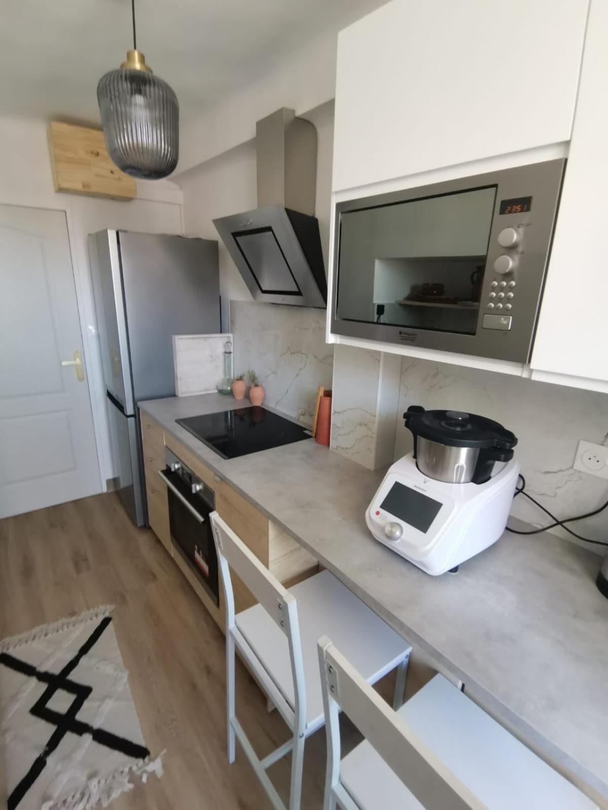 Massilia Calling Appartement Marseille Proche Metro Climatise Bien Decore Buitenkant foto